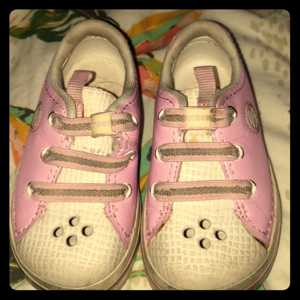 3/$25 Toddler Girls crocs sneaks